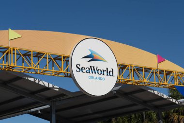 Orlando, Fl, ABD - 6 Ocak 2022: Orlando, Fl, ABD girişinde bir SeaWorld tabelası. SeaWorld Orlando bir tema parkı ve deniz zooloji parkı.. 