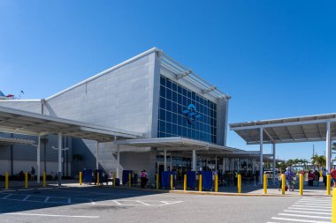 Florida 'nın doğu kıyısındaki Canaveral Limanı.