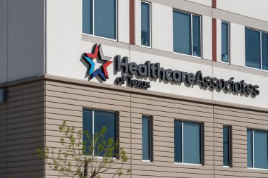 Irving, Teksas, ABD - 20 Mart 2022: Binanın sağlık hizmetleri ortakları Irving, Teksas, ABD 'deki merkezlerinde bir hekim uygulaması yönetim şirketi olan.