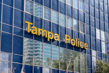 Tampa, Florida, ABD - 8 Ocak 2022: Tampa Polis Departmanı binası, Florida, ABD. Tampa Polis Departmanı Tampa şehrinin birincil emniyet teşkilatıdır..