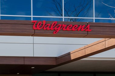 Deerfield, Illinois, ABD - 27 Mart 2022: Walgreens Deerfield, Illinois, ABD 'deki karargahlarında imza attı. Walgreen Şirketi, eczane zinciri işleten bir Amerikan şirketidir..