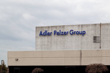 Port Huron, Michigan, ABD - 30 Mart 2022: Port Huron, Michigan, ABD 'deki Adler Pelzer Group tesisi. Merkezi Almanya 'da bulunan Adler Pelzer Group (APG) dünyanın önde gelen otomotiv tedarikçisidir..