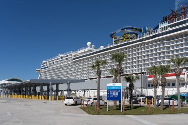 Cape Canaveral, Fl, ABD - 15 Ocak 2022: Cape Canaveral, FI, ABD. Port Canaveral bir gemi, kargo ve deniz limanı..