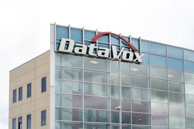 Houston, Teksas, ABD - 6 Mart 2022: DATAVOX merkezi Houston, Teksas, ABD. DATAVOX, bilişim ve telefon sistemleri sunan bir Amerikan şirketidir..