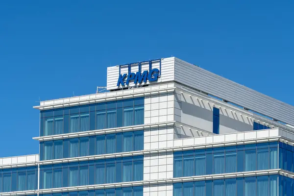 Orlando, Florida, ABD - 29 Ocak: KPMG Lakehouse kampüsü Orlando, Florida, ABD. KPMG International Limited (KPMG), İngiliz-Hollandalı çokuluslu profesyonel hizmet ağı..
