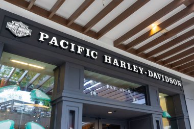 Honolulu, HI, ABD - 14 Ocak 2024: Honolulu, HI, ABD 'deki Pacific Harley Davidson mağazası. Pacific Harley Davidson Hawaii 'nin en eski Harley Davidson temsilci zinciri..