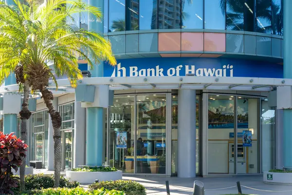 Honolulu Eua Janeiro 2024 Uma Filial Banco Havaí Waikiki Havaí — Fotografia de Stock