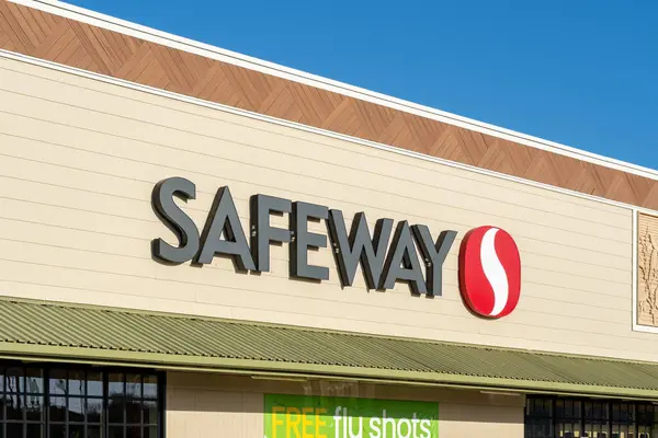 美国夏威夷考艾岛 2024年1月18日 建筑上的Safeway标志的特写 Safeway Inc 是一家美国连锁超市 — 图库照片