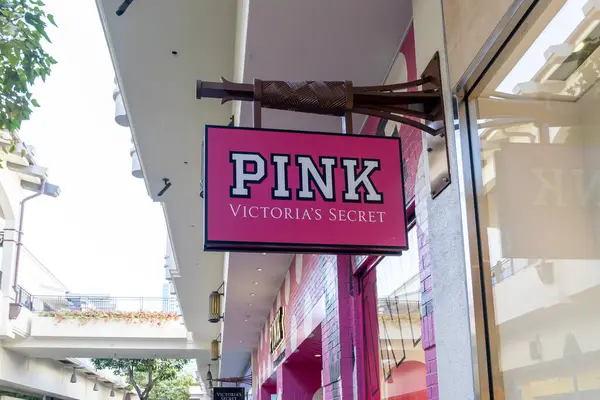 호놀룰루 2024년 14일 하와이 와이키키의 쇼핑몰에서 클로즈업 Pink Stylized Pink 로열티 프리 스톡 이미지