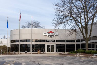 Briggs ve Stratton şirket karargahı Wauwatosa, WI, ABD - 3 Mayıs 2023. Briggs ve Stratton Şirketi, Amerikalı bir benzin motoru üreticisi..