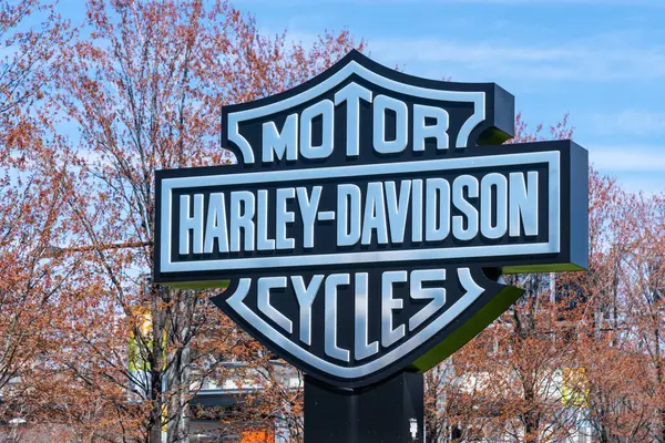 stock image Close up of the Harley-Davidson sign is seen at Harley-Davidson Museum in Milwaukee, Wisconsin, USA, May 3, 2023. Harley-Davidson, Inc. is an American motorcycle manufacturer.