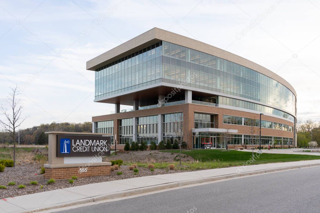 Landmark Credit Union headquarters in Brookfield, WI, USA. May 3, 2023. Landmark Credit Union is an American Landmark financial cooperative in Southern Wisconsin.