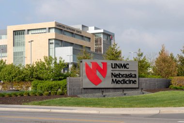 Omaha, NE, ABD 'deki Nebraska Üniversitesi Tıp Merkezi, 6 Mayıs 2023. Nebraska Üniversitesi bir kamu akademik sağlık bilim merkezidir..