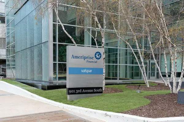 Ameriprise Finansal logo işareti Minneapolis, Minnesota, ABD 'de, 5 Mayıs 2023. Ameriprise Financial, Inc., ABD 'li finans şirketi..