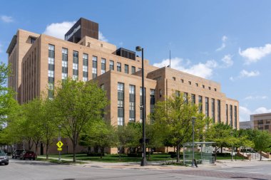 Omaha, NE, ABD - 7 Mayıs 2023: Omaha, NE, ABD 'deki Omaha Corporate genel merkezi. Omaha 'nın Mutual' ı bir Amerikan ortak sigorta ve finansal hizmet şirketidir..