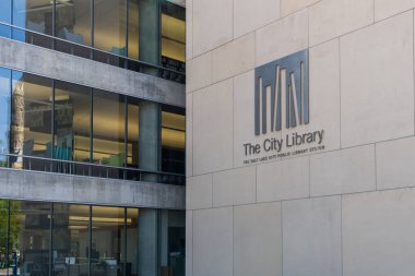 Salt Lake City Halk Kütüphanesi, Salt Lake, Utah, ABD - 11 Mayıs 2023.