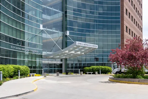 John A. Moran Göz Merkezi Salt Lake City, Utah 'daki Utah Üniversitesi, ABD - 12 Mayıs 2023. John A. Moran Göz Merkezi bir göz bilimi klinik bakım ve araştırma tesisidir..