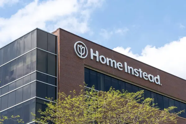 Home instead karargahı Lincoln, Nebraska, ABD, 7 Mayıs 2023. Home, Inc. uluslararası bir ev bakımı ajansı..