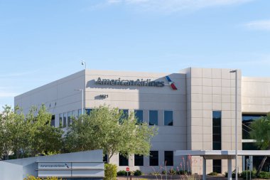 Tempe, AZ, ABD 'deki Rio West Business Park' taki American Airlines ofisi, 25 Mayıs 2023. American Airlines, ABD merkezli büyük bir havayolu şirketi..