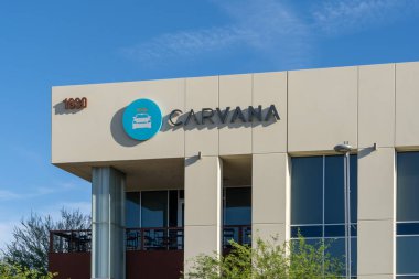 Tempe, AZ, ABD 'deki Carvana Karargahı - 25 Mayıs 2023. Carvana Co., internet üzerinden satılan bir Amerikan otomobil satıcısı..