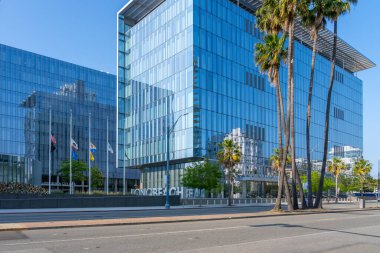 Long Beach Administration Building Long Beach, California, ABD - 27 Mayıs 2023. Long Beach Limanı, ABD 'de bir konteynır limanıdır..