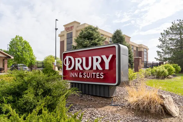 Drury Inn ve Suites Denver, Englewood, CO, ABD 'deki 9445 E Dry Creek Bulvarı, 18 Mayıs 2023.