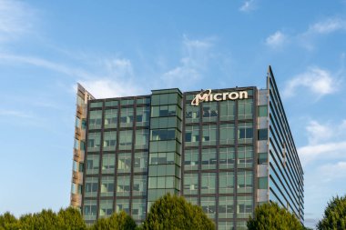 San Jose, California, ABD 'deki mikron ofis binası - 8 Haziran 2023. Micron Technology, Inc., ABD 'li bilgisayar hafızası ve veri depolama üreticisi..