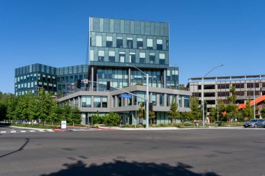  Mountain View, California, ABD - 8 Haziran 2023: LinkedIn karargahı Mountain View, Kaliforniya, ABD - 8 Haziran 2023. LinkedIn bir iş ve istihdam odaklı sosyal medya platformu.