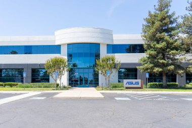 ASUS 'un Silikon Vadisi' ndeki ABD Karargahı, Fremont, CA, ABD - 11 Haziran 2023. ASUS, Tayvan merkezli, çok uluslu bilgisayar donanımı ve tüketici elektroniği şirketidir..