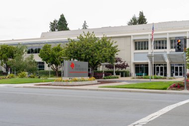 Silikon Vadisi 'ndeki Teksas Enstrüman Ofisi, San Jose, CA, ABD - 10 Haziran 2023. Texas Instruments Incorporated (TI) bir Amerikan teknoloji şirketidir.