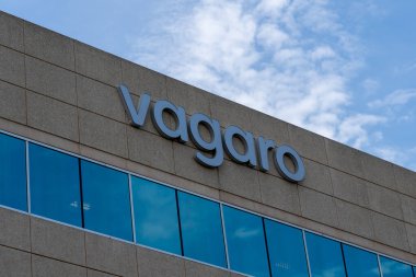 Binanın merkezi Dublin, Kaliforniya, ABD 'deki Vagaro tabelası - 12 Haziran 2023. Vagaro, Amerika Birleşik Devletleri 'nin iş yönetimi platformu ve çevrimiçi pazar yeri..