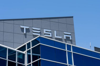 Tesla Motors Center, Fremont, CA, USA - 11 Haziran 2023. Tesla, Inc. bir Amerikan çokuluslu otomotiv ve temiz enerji şirketidir..