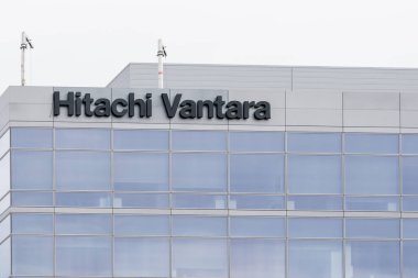 Hitachi Vantara 'nın merkezi Silikon Vadisi, Santa Clara, ABD - 10 Haziran 2023. Hitachi Vantara dev Hitachi grubunun depolama, veri ve analitik bölümü..