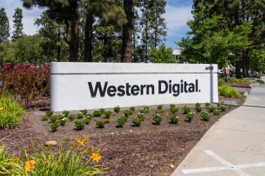 San Jose, California, ABD 'deki Western Digital tabela 11 Haziran 2023. Western Digital Corporation, Amerikalı bilgisayar sürücüsü üreticisi ve veri depolama şirketidir..