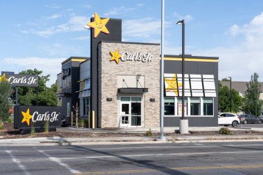 Carl's Jr. Salt Lake City 'deki restoran, Utah, ABD, 23 Haziran 2023. Carl's Jr. Restoranlar LLC bir Amerikan fast food restoran zinciri..