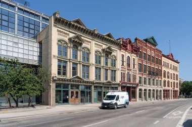 Red River Üniversitesi Politeknik. Winnipeg, Manitoba, Kanada 'daki Exchange District Campus College, 20 Temmuz 2023. Red River College Polytechnic uygulamalı öğrenim ve uygulamalı araştırma enstitüsüdür..