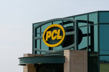 Regina, Saskatchewan, Kanada 'daki PCL İnşaat Yönetim Ofisi - 17 Temmuz 2023. PCL şirketlerinin ailesi bağımsız bir inşaat şirketleri grubudur..