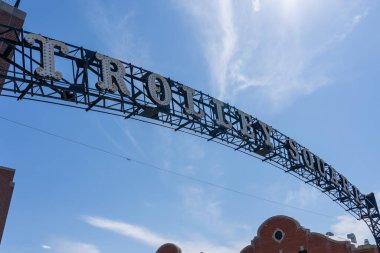 Salt Lake City, Utah, ABD 'deki tarihi Trolley Meydanı, 24 Haziran 2023. Trolley Meydanı Salt Lake City 'de kısmen kapalı bir alışveriş merkezidir..