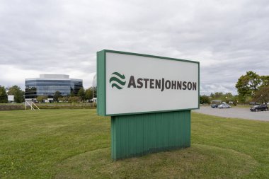 Ottawa, Ontario, Kanada - 15 Ekim 2023: Kanata, ON, Kanada 'daki Astenjohnson Kurutma Fabrikası' nın önündeki tabela.