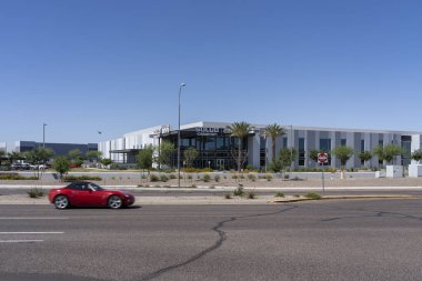 Chandler, Arizona, ABD - 26 Mayıs 2023: SOLLiD, ABD Chandler, Arizona 'da E Germann Bulvarı' ndaki Kabine Şovu.