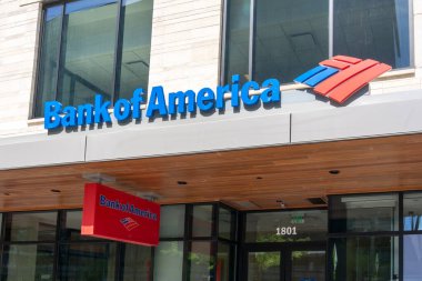Denver, Colorado, ABD - 17 Mayıs 2023: Bank of America logosu Denver, Colorado, ABD 'deki şubelerinden birinde..