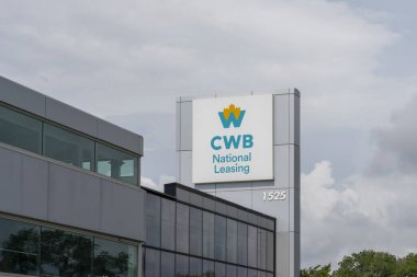 Winnipeg, Manitoba, Kanada -19 Temmuz 2023: CWB Ulusal Kiralama Merkezi Winnipeg, Manitoba, Kanada. CWB National Leasing, Kanada merkezli bir ekipman finansmanı şirketidir..