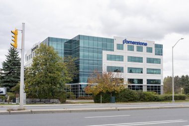 Ottawa, On, Kanada - 15 Ekim 2023: Ottawa, On, Kanada 'daki Cornerstone OnTalep ofisi. Cornerstone bulut tabanlı bir insan geliştirme yazılım sağlayıcısı ve öğrenme teknolojisi şirketidir..