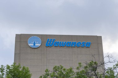 Winnipeg, Manitoba, Kanada -19 Temmuz 2023: Wawanesa Sigorta amblemi Winnipeg, Manitoba, Kanada 200.. 