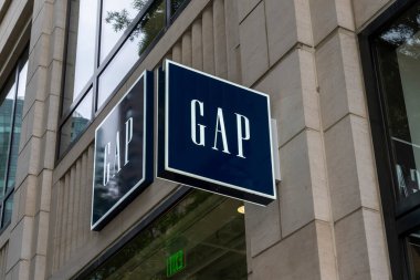 San Francisco, California, ABD 'deki binadaki Gap asma tabelası. 6 Haziran 2023. Gap Inc., Amerikan giyim ve aksesuar perakendecisi..