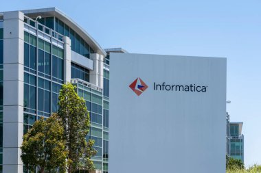 Redwood City, California, ABD - 8 Haziran 2023: Redwood City, California, ABD 'deki Informatica genel merkezi. Informatica Inc. bir Amerikan yazılım geliştirme şirketidir..