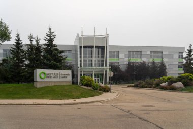 Servus Kredi Birliği Genel Merkezi Edmonton, Alberta, Kanada - 14 Temmuz 2023.