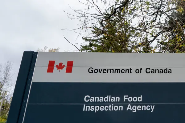 Ottawa, Ontario, Kanada - 16 Ekim 2023: Kanada Gıda Denetleme Ajansı 'nın imzası Ottawa, Ontario, Kanada' da görülüyor.