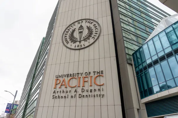 Pasifik San Francisco Kampüsü Üniversitesi, San Francisco, Kaliforniya, ABD - 6 Haziran 2023. Pasifik Üniversitesi özel bir üniversitedir..