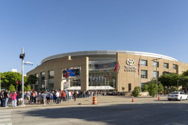Houston, Teksas, ABD - 4 Nisan 2024: Toyota Center, Houston, Teksas, ABD. Toyota Merkezi kapalı bir arena..